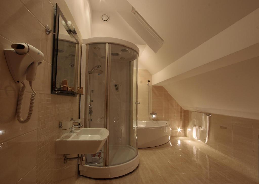 Hotel Sahara Bielsko-Biala Ruang foto